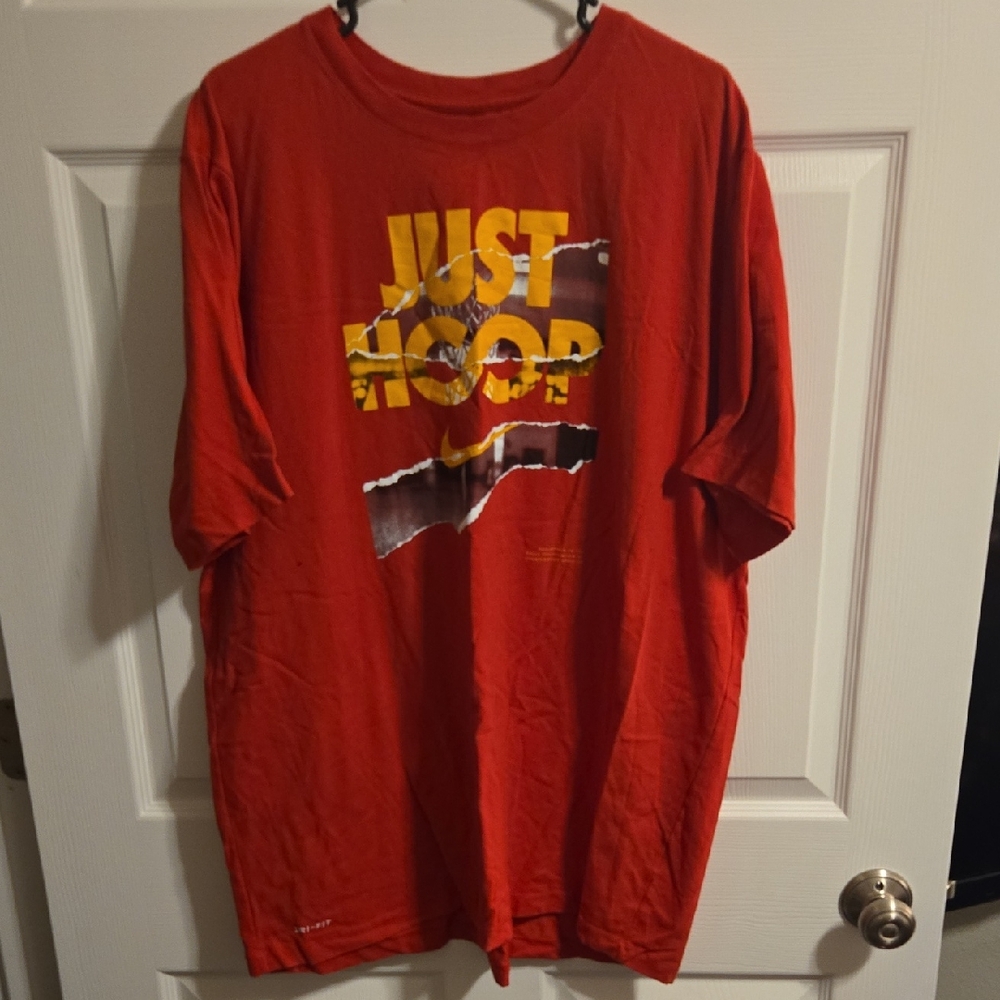 Nike Tee